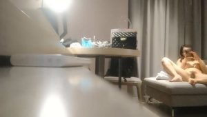 【探花品茶】外圍兼職 眼鏡反差婊 嬌吟銷魂 太久沒做了 又痛又爽 受不了了